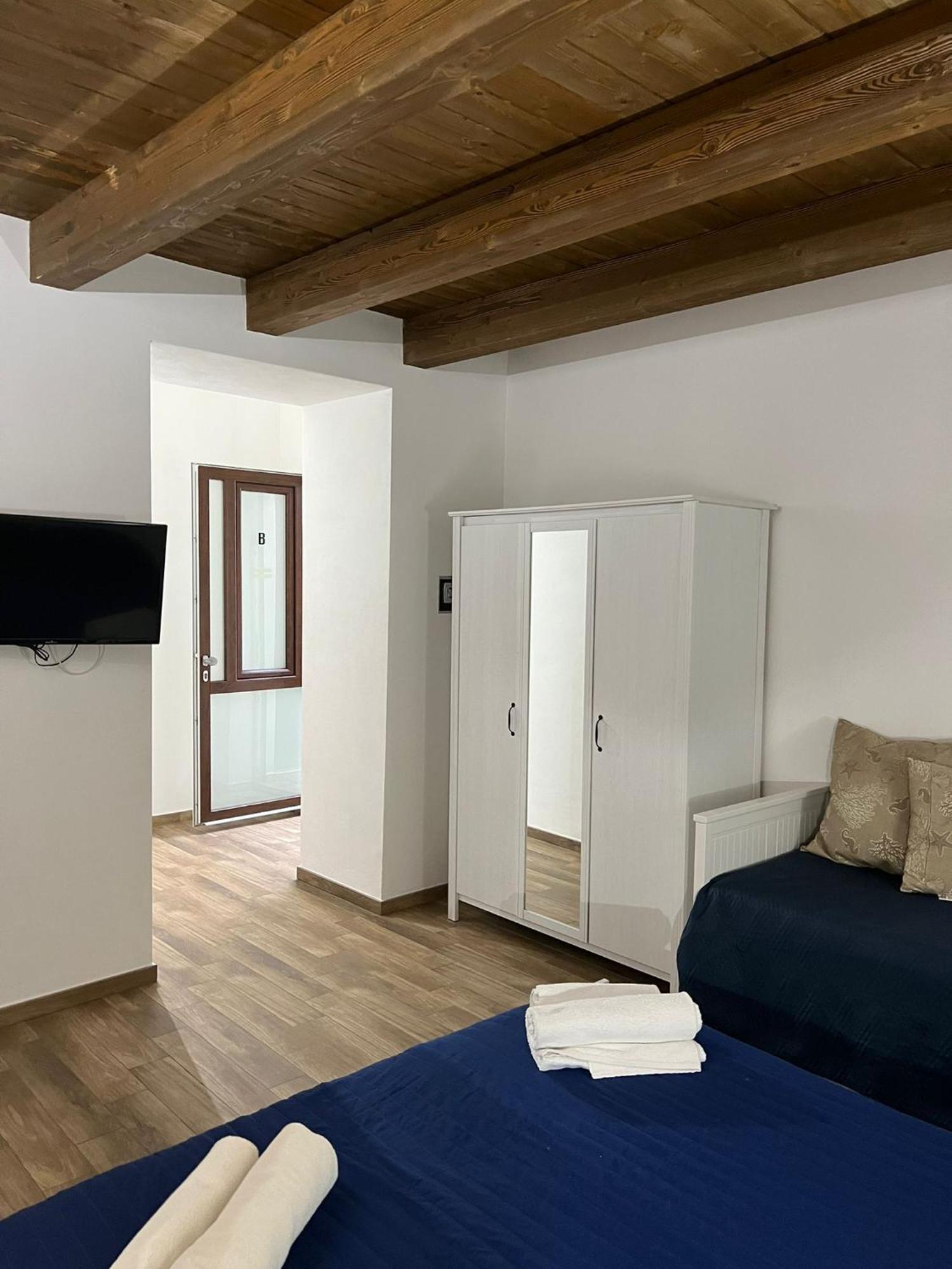 67 Rooms Cefalu Luaran gambar